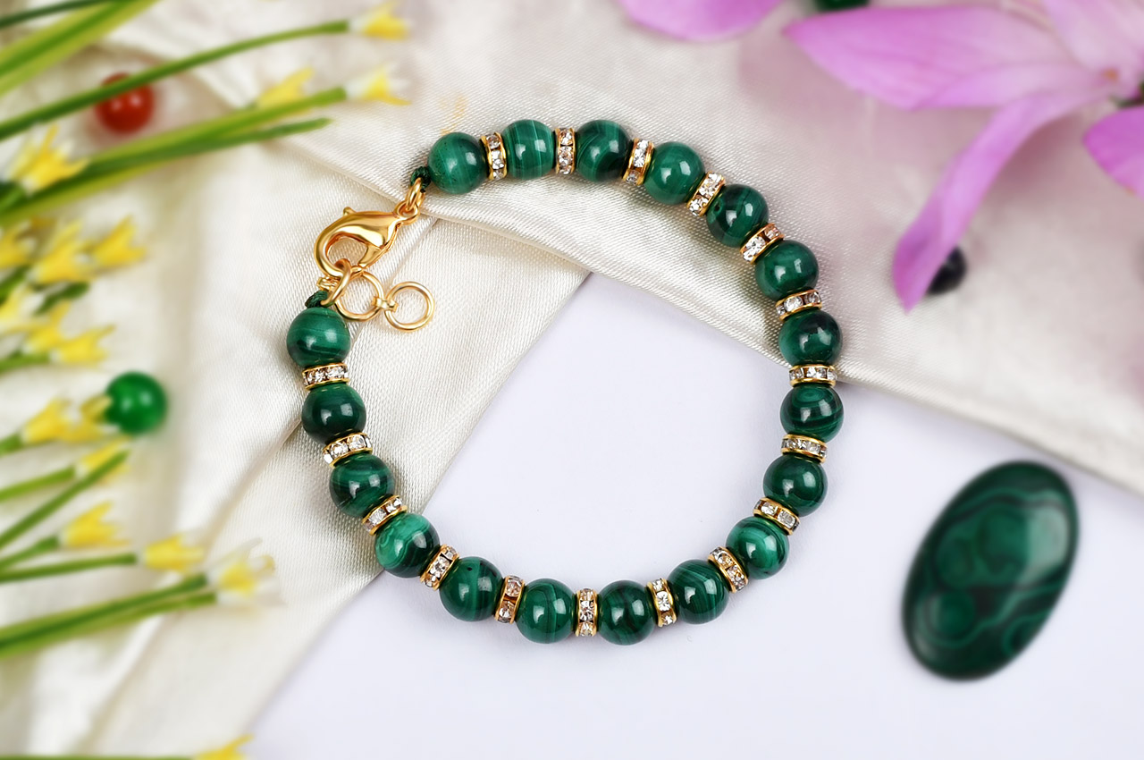 The Many Benefits of Malachite – Crystal Agate