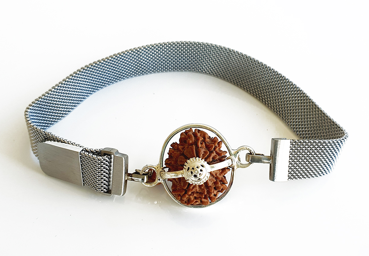 Krishna charm chain gemstone pearl handmade bracelet at ₹950 | Azilaa